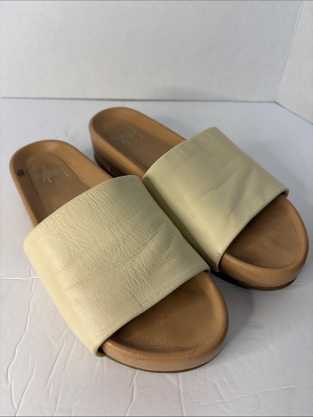 Beek Pelican Leather Platform Sandal